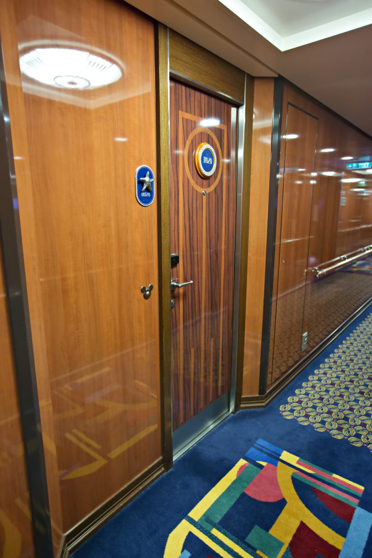 disney-dream-room-11020-disney-cruise-mom-blog